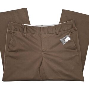 NWT GAP Womens Tan Curvy Fit Mid Rise Curvy Through‎ The Hips Size 4